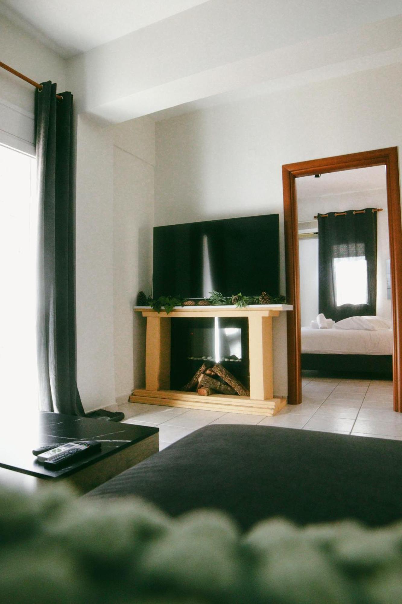 Gk Suites-Constantin View , Auto Check-In 24H Larissa Exterior photo